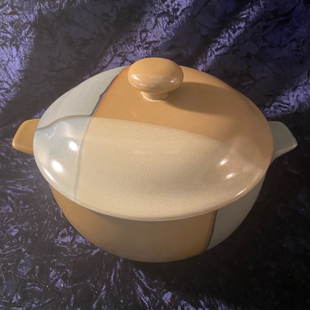 Sango Gold Dust Green Covered Casserole NWOT - Never Used
